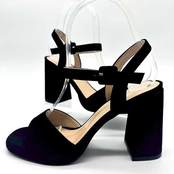 Black Block Heel Sandal - Picture 2 of 4